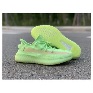 YEEZY BOOST 350 GLOW
